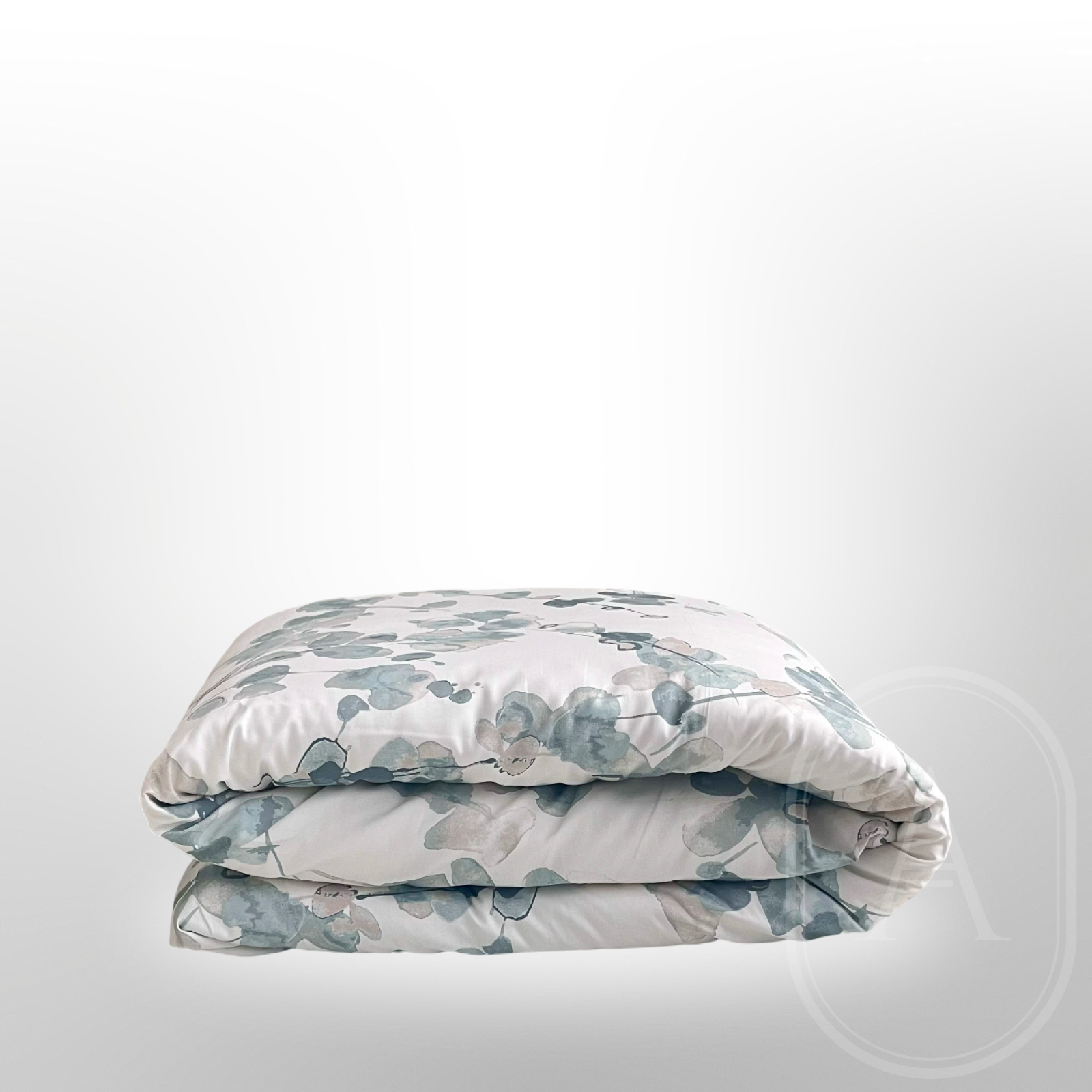 Gelsvai-baltos-zalios-spalvos-antklodes-uzvalkalas-su-eukalipto-motyvais